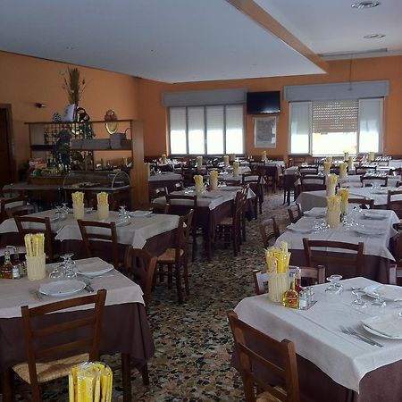 Albergo Cristallo Cittiglio ภายนอก รูปภาพ