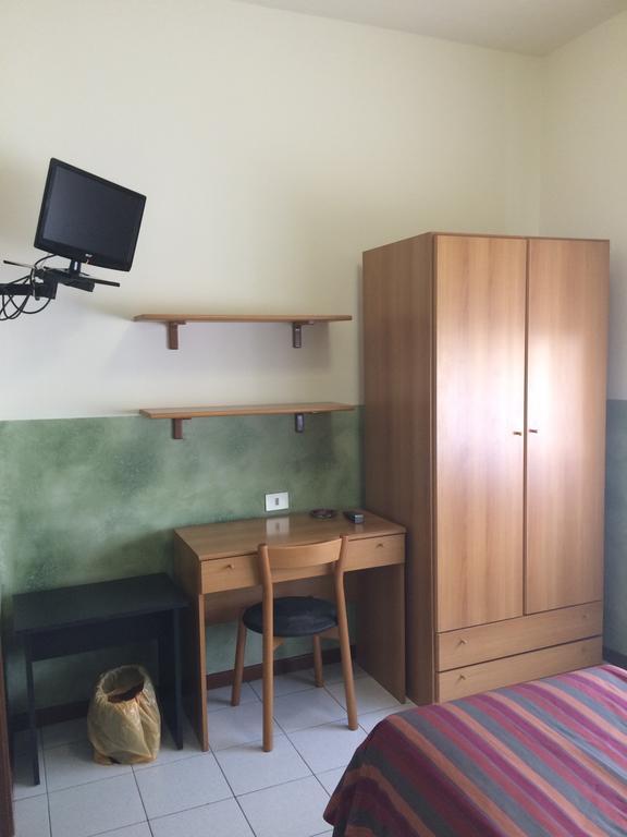 Albergo Cristallo Cittiglio ภายนอก รูปภาพ